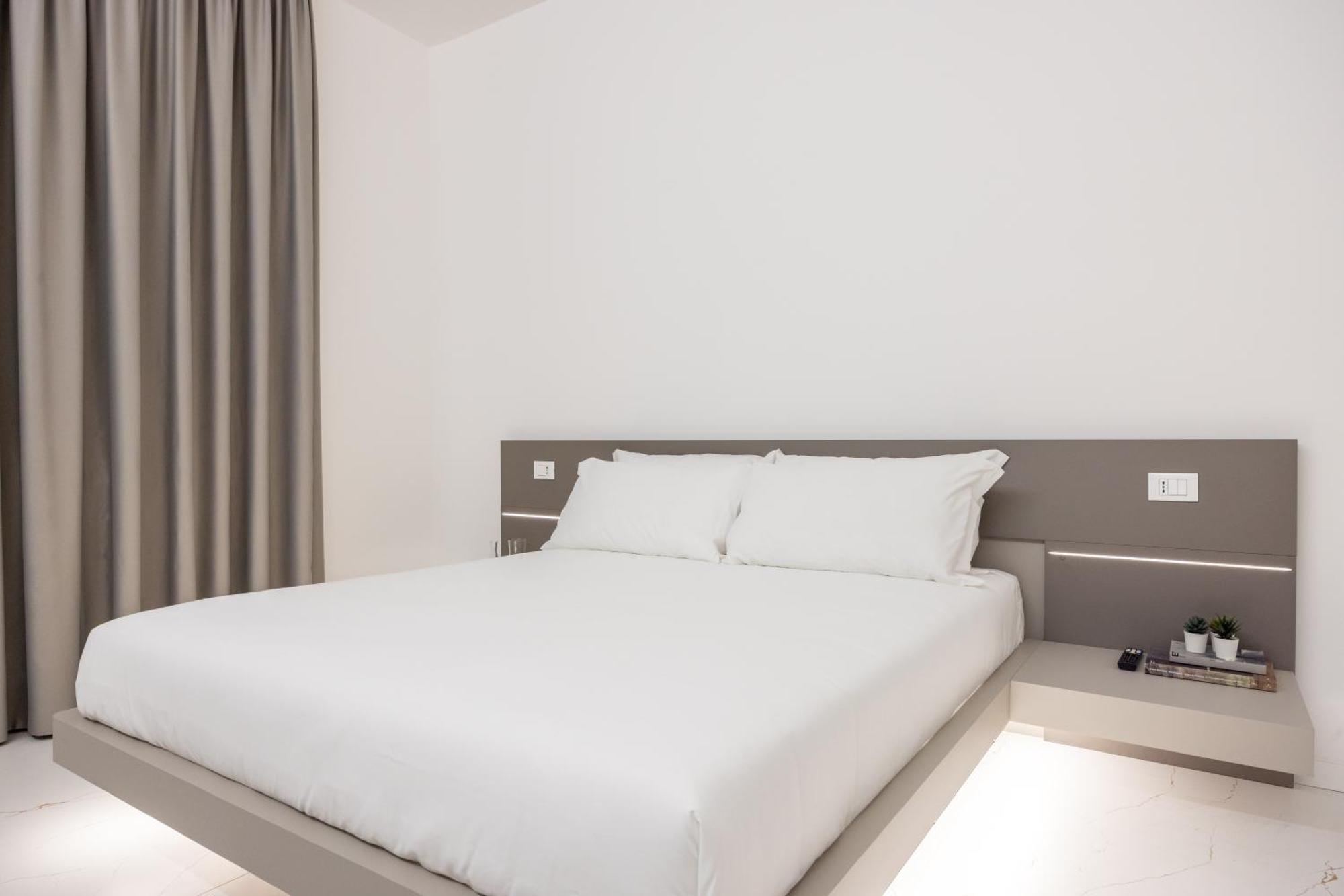 Excelsior Station Suite Bologna Bagian luar foto