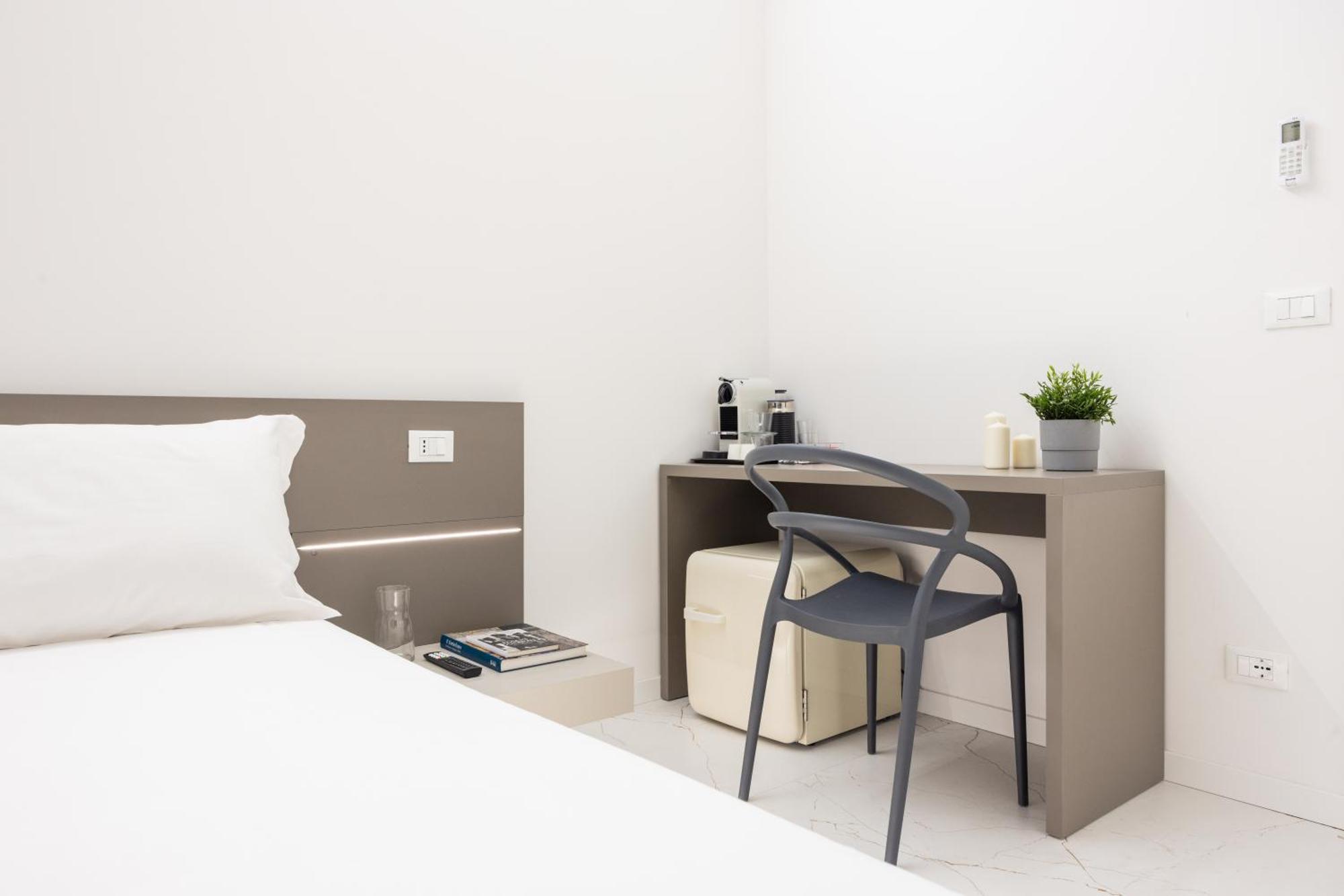 Excelsior Station Suite Bologna Bagian luar foto