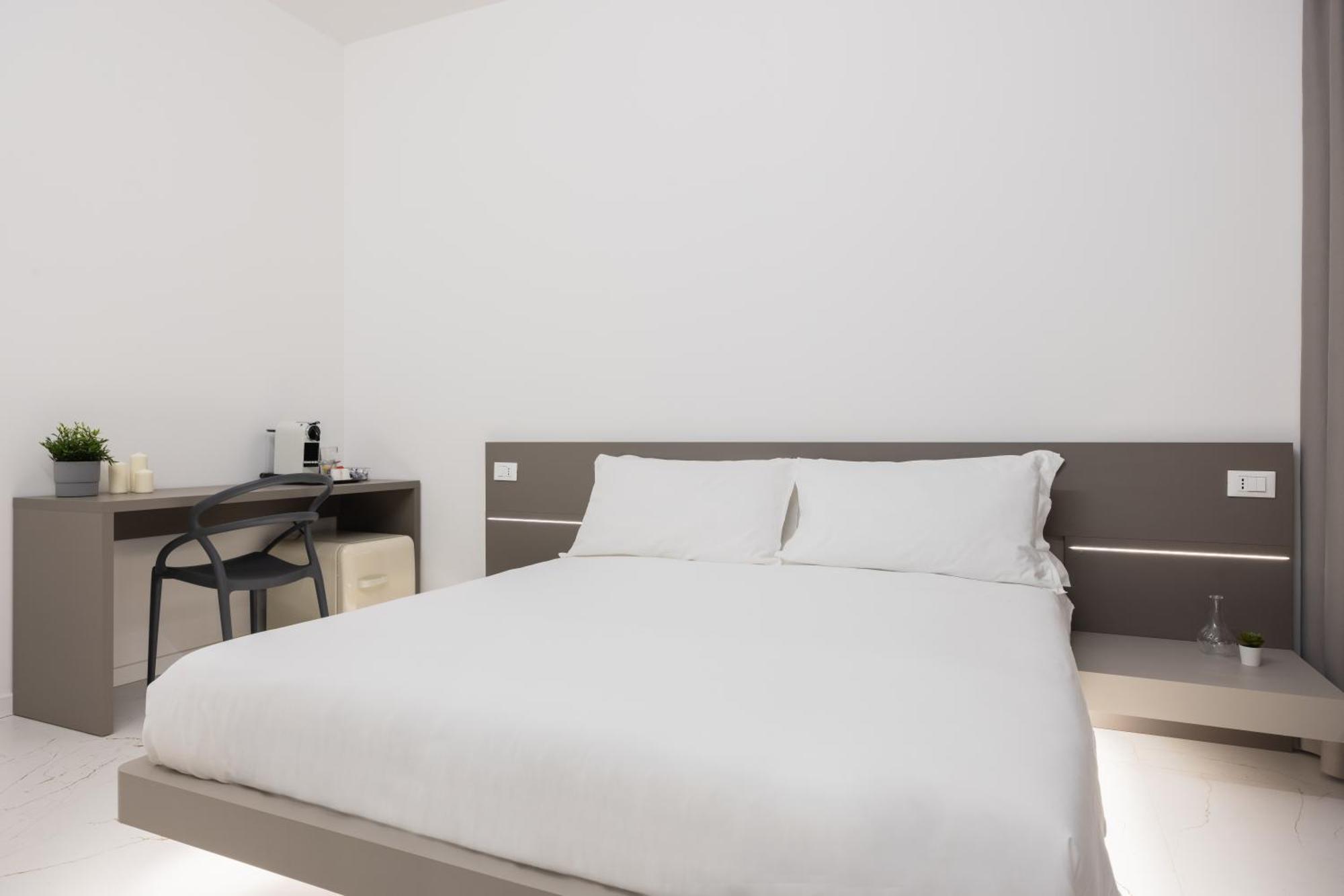 Excelsior Station Suite Bologna Bagian luar foto