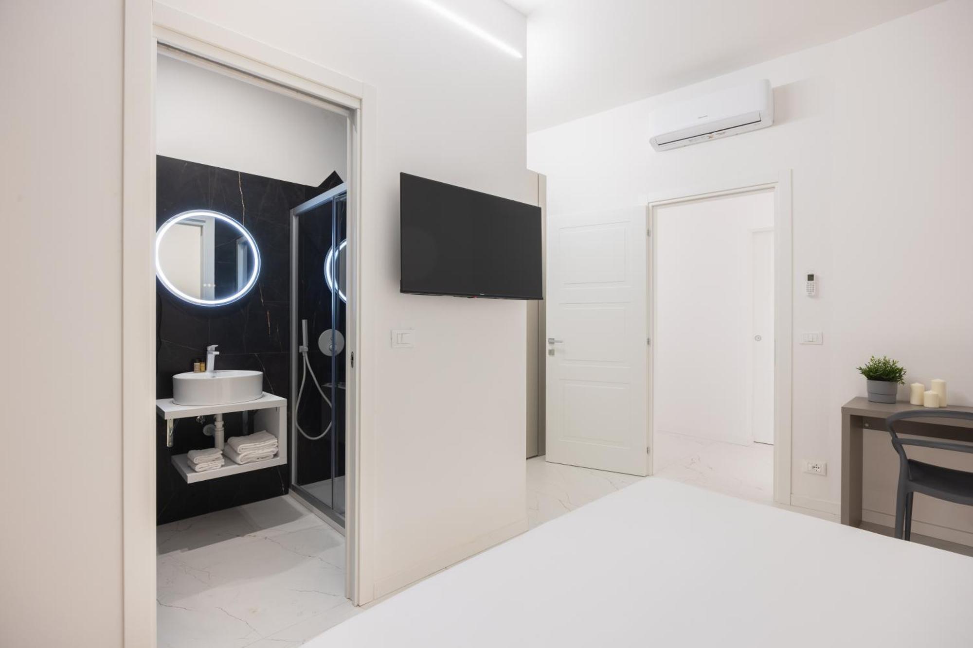 Excelsior Station Suite Bologna Bagian luar foto