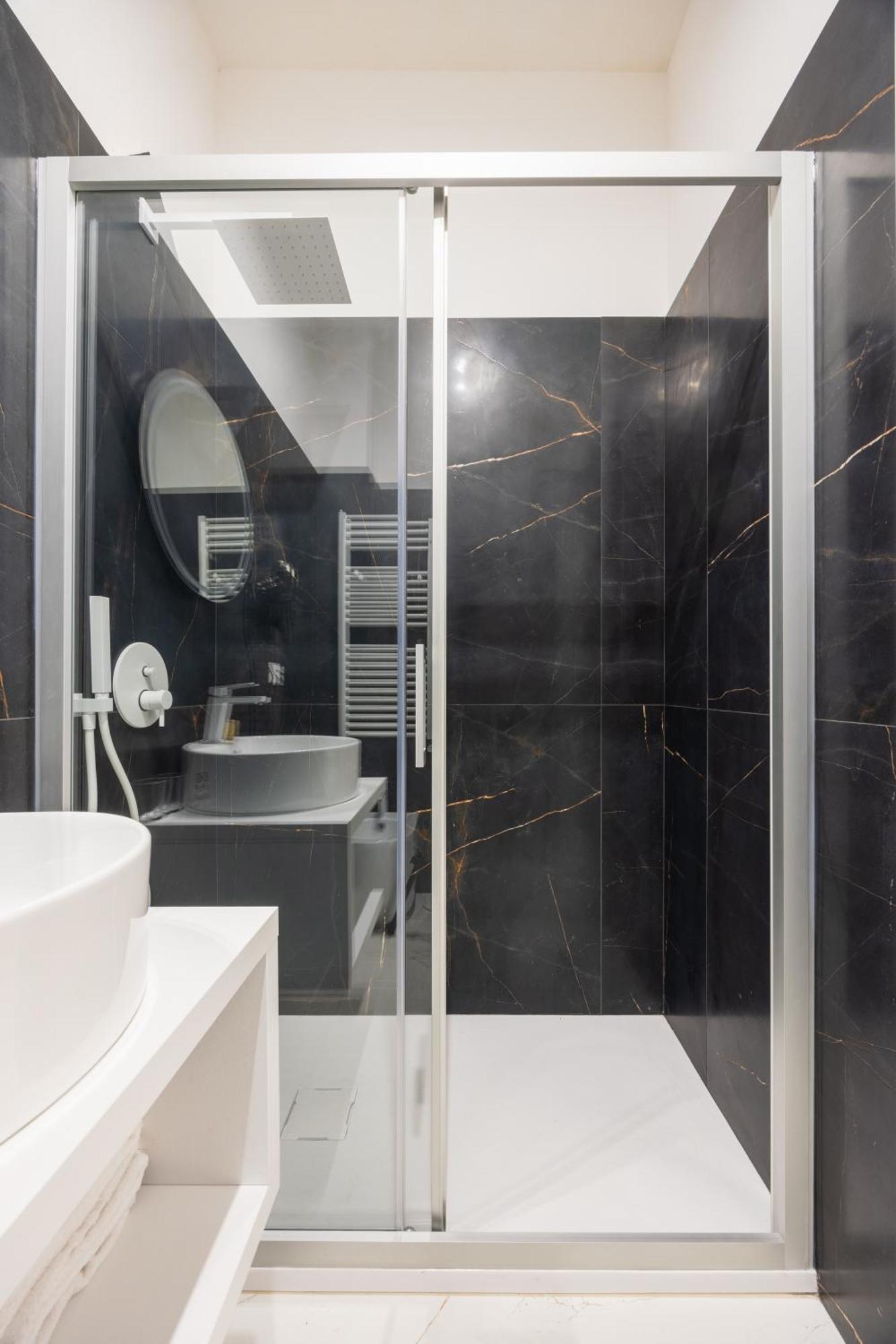 Excelsior Station Suite Bologna Bagian luar foto